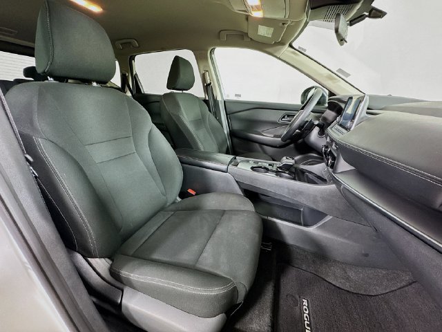 Used 2024 Nissan Rogue S FWD image 26