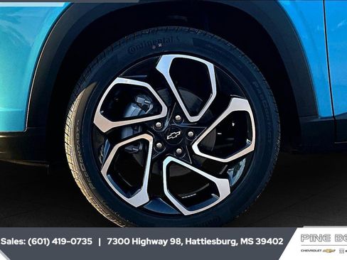 New 2026 Chevrolet Trax RS w/ Driver Confidence Package FWD image 7