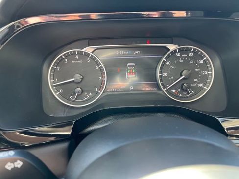 Used 2024 Nissan Pathfinder SV AWD/4WD image 36