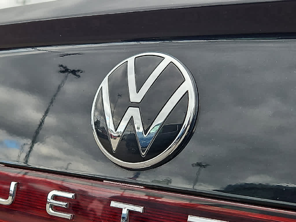 Used 2025 Volkswagen Jetta SE FWD image 27
