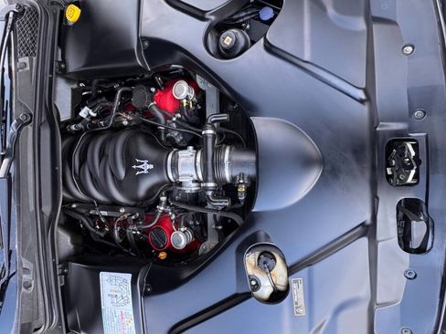 Used 2016 Maserati GranTurismo Sport image 34