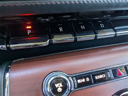 Certified 2022 Lincoln Aviator Reserve image 16