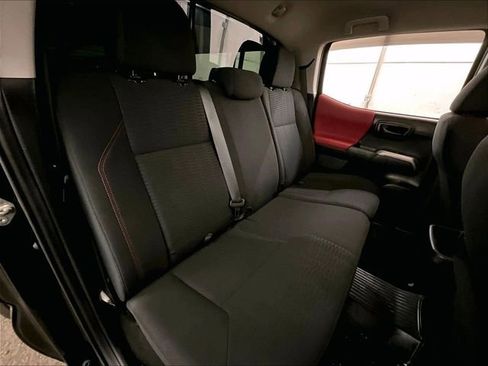 Used 2019 Toyota Tacoma SR5 AWD/4WD image 27
