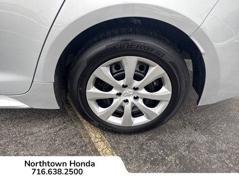 Used 2024 Toyota Corolla LE image 12