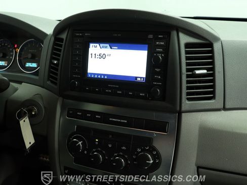 Used 2006 Jeep Grand Cherokee SRT8 w/ SRT Option Group I image 39