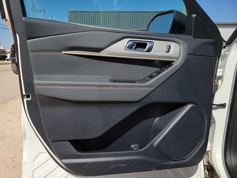New 2026 Ford Explorer Active w/ Active Comfort Package RWD image 18