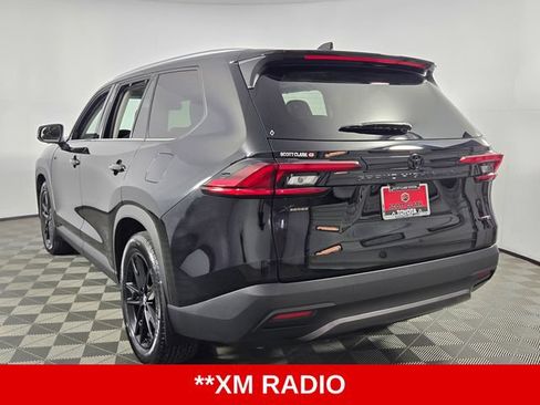 Used 2025 Toyota Grand Highlander FWD image 6