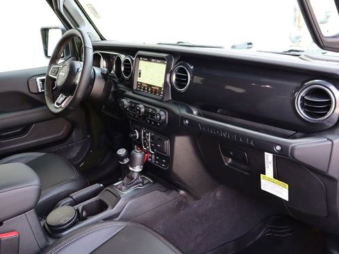 Used 2023 Jeep Wrangler Unlimited Rubicon 392 w/ Trailer Tow Package AWD/4WD image 39
