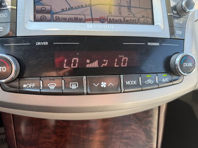 Used 2011 Toyota Avalon Limited FWD image 17