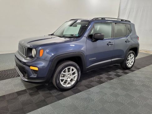 Used 2022 Jeep Renegade Latitude AWD/4WD image 2