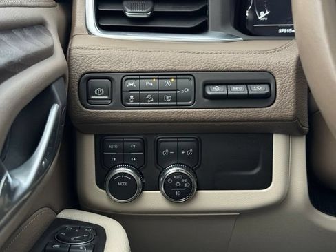 Used 2022 GMC Yukon Denali AWD/4WD image 38