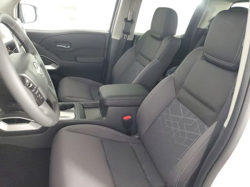 New 2026 Nissan Frontier SV w/ SV Convenience Package RWD image 12