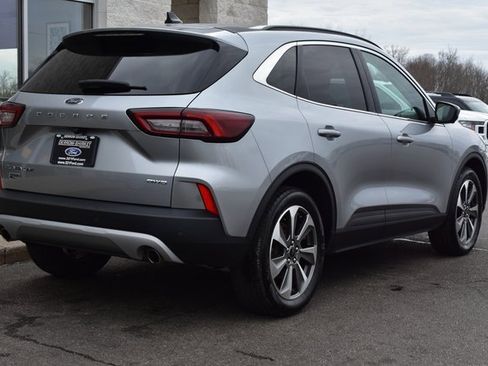 Used 2023 Ford Escape Platinum image 11