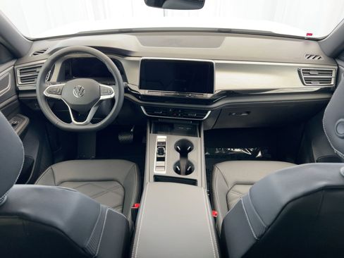 New 2026 Volkswagen Atlas Cross Sport SE image 16