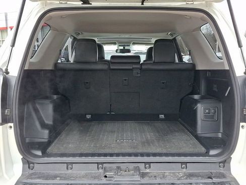 Used 2016 Toyota 4Runner Limited w/ Four Season Floor Mat Package image 28