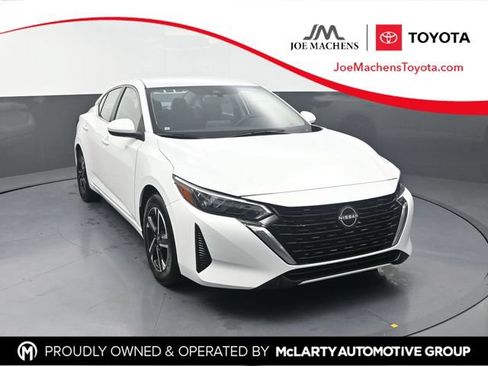 Used 2025 Nissan Sentra SV FWD image 1