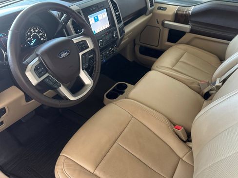 Used 2019 Ford F150 Lariat AWD/4WD image 9