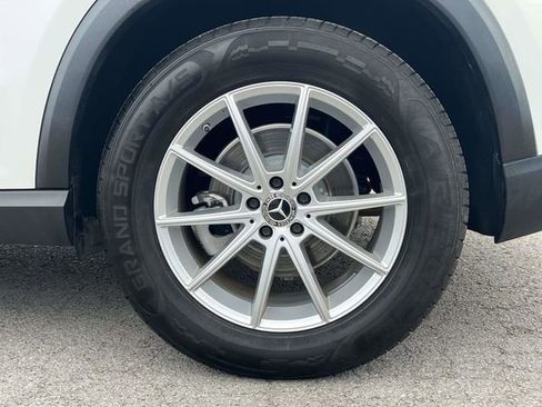 Used 2024 Mercedes-Benz GLE 350 GLE 350 w/ 3rd Row Seat Package image 11