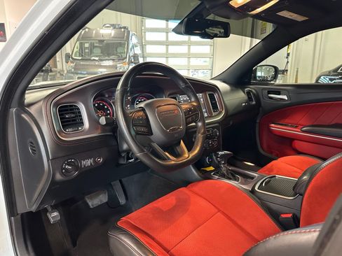 Used 2022 Dodge Charger Scat Pack RWD image 18
