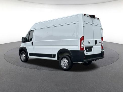 Used 2025 RAM ProMaster 2500 w/ Convenience Group FWD image 3