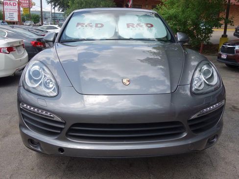Used 2011 Porsche Cayenne S image 2