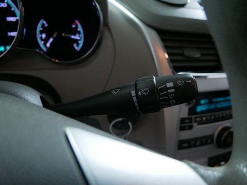 Used 2011 Chevrolet Malibu LS FWD image 28