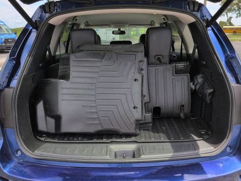 Used 2020 Nissan Pathfinder SL w/ Cargo Package FWD image 13