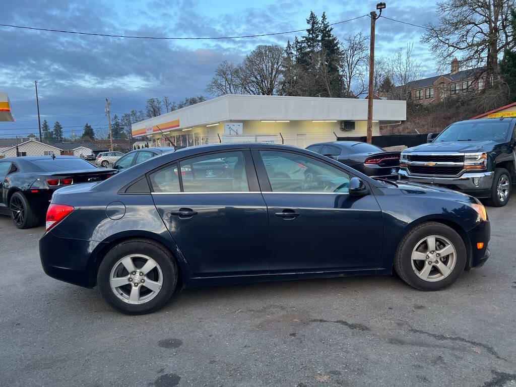 Used 2014 Chevrolet Cruze LT FWD image 11