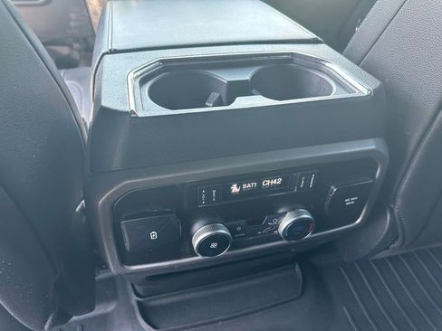 Used 2018 Ford Expedition Max XLT w/ Equipment Group 202A AWD/4WD image 17
