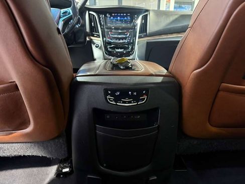 Used 2019 Cadillac Escalade ESV Luxury w/ LPO, Radiant Package image 35