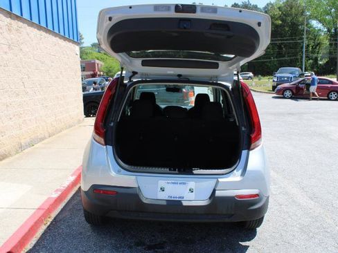 Used 2020 Kia Soul LX FWD image 14