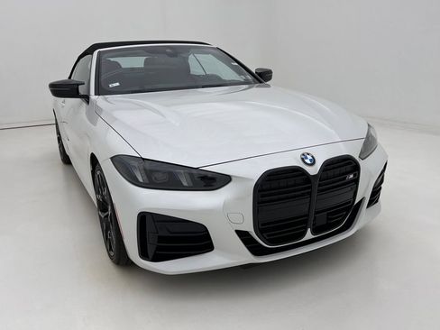 Certified 2025 BMW 440i xDrive Convertible w/ Premium Package image 3