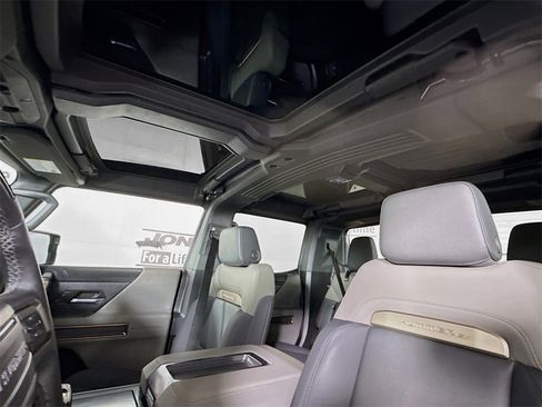 Used 2024 GMC Hummer EV 3X image 11