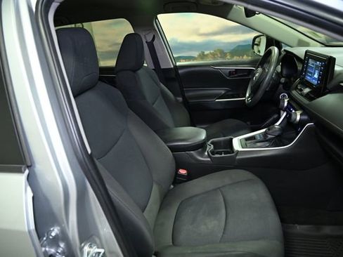 Used 2022 Toyota RAV4 LE image 49