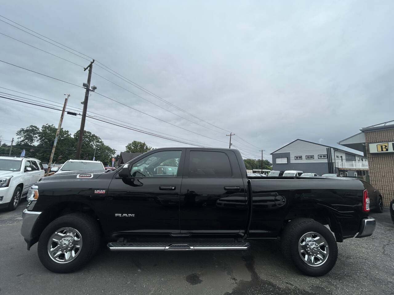 Used 2021 RAM 2500 Big Horn AWD/4WD image 2