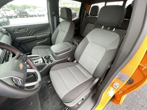 Certified 2025 Chevrolet Colorado W/T w/ WT Convenience Package II RWD image 21