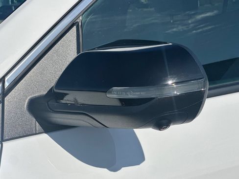 Used 2026 Chevrolet Traverse LT w/ Driver Confidence Package FWD image 52