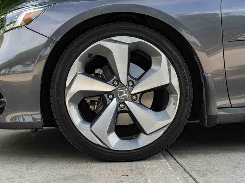 Used 2019 Honda Accord Touring image 14