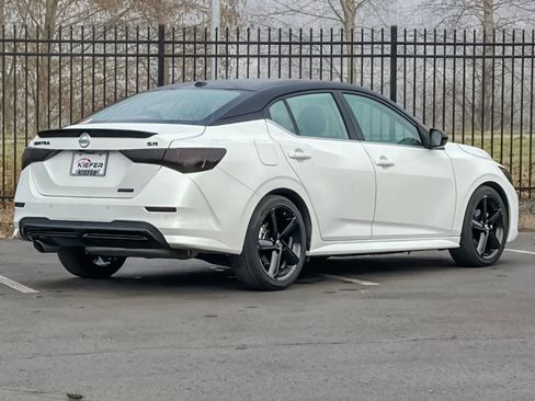 Used 2023 Nissan Sentra SR w/ Midnight Edition Package image 3