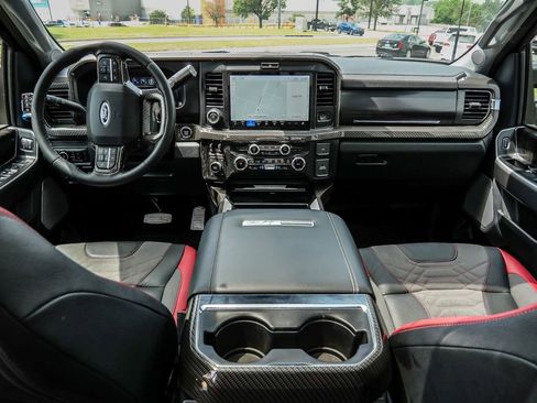 Used 2025 Ford F250 Lariat w/ Lariat Ultimate Package AWD/4WD image 31