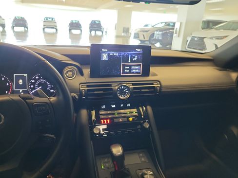 Used 2023 Lexus IS 300 w/ Comfort Package RWD image 18