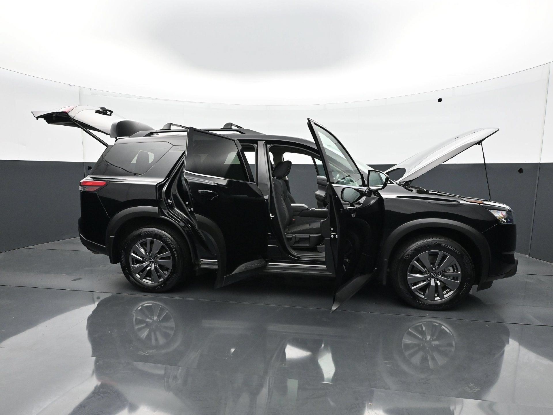 Used 2025 Nissan Pathfinder SV w/ SV Premium Package AWD/4WD image 38