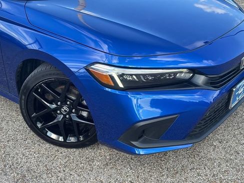 Used 2022 Honda Civic Sport image 3