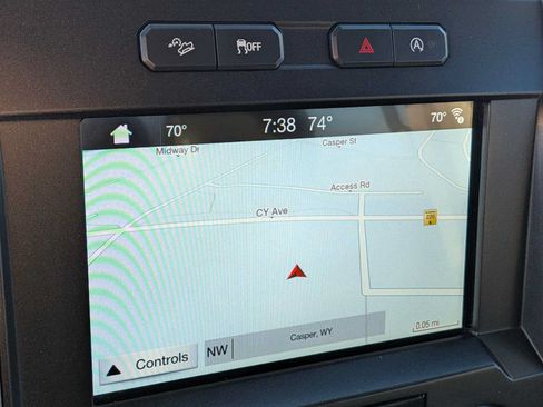 Used 2018 Ford F150 Lariat w/ Equipment Group 502A Luxury AWD/4WD image 23