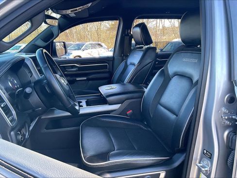 Used 2022 RAM 1500 Laramie w/ Sport Appearance Package image 10