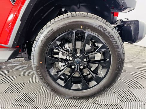 New 2025 Jeep Wrangler Unlimited Sahara image 28