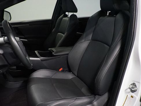 Used 2024 Toyota bZ4X FWD image 6
