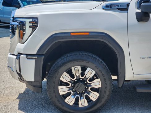 Used 2025 GMC Sierra 2500 Denali AWD/4WD image 26