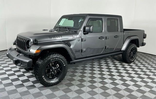 Used 2024 Jeep Gladiator Sport AWD/4WD image 4