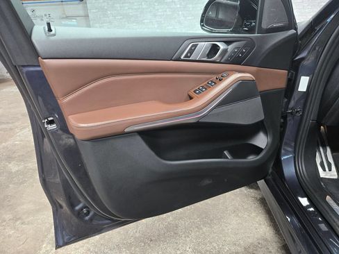 Used 2019 BMW X5 xDrive50i w/ M Sport Package AWD/4WD image 6